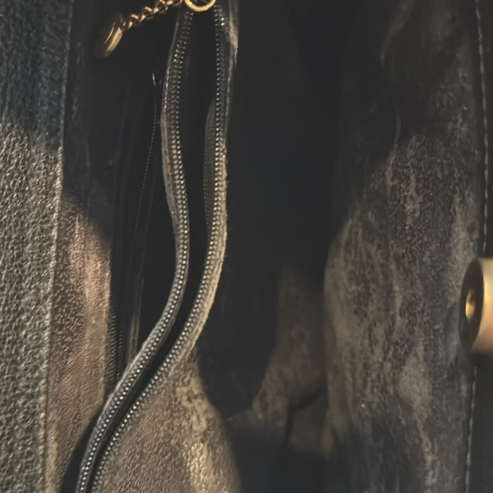 Gucci Diana Black Tote - Picture 7 of 10